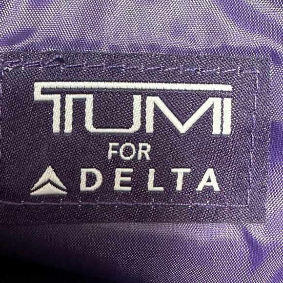 Tumi For Delta Gray Purple Travel Bag Small Nylon 8x7 Accessories Make Up Pouch - Picture 4 of 5
